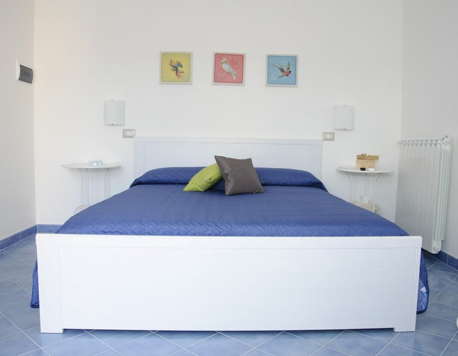 Bedroom 2, B&B Aurora, Salerno