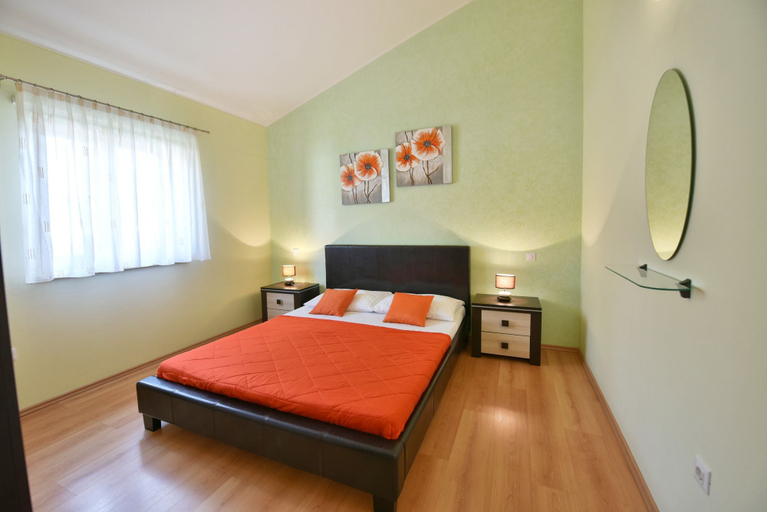 Bedroom 3, Villa 376, Tinjan