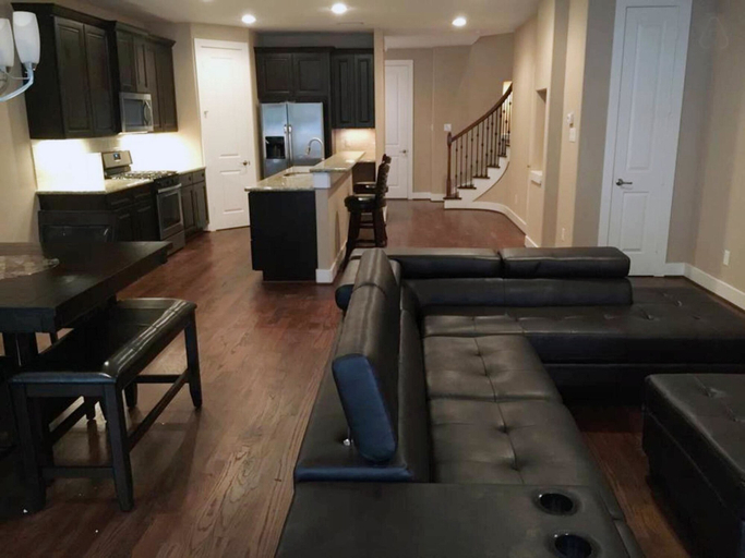 Others 5, Modern Energy Corridor Corporate Housing, Houston