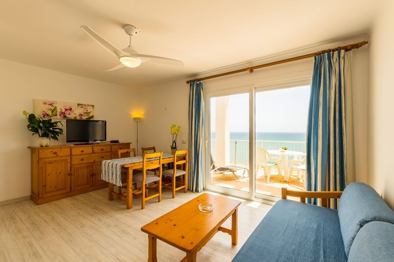 Others 4, Apartments Vives, Baleares