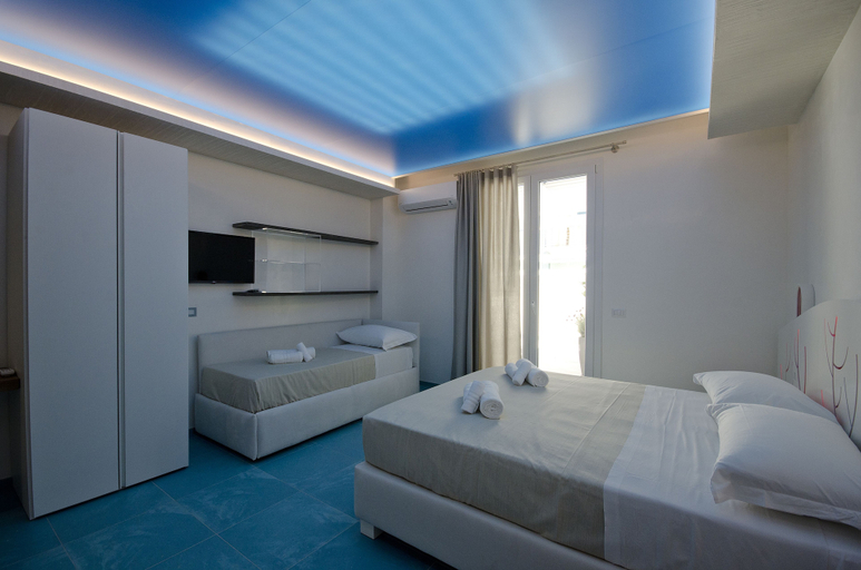 Bedroom 3, Affittacamere Isule, Trapani