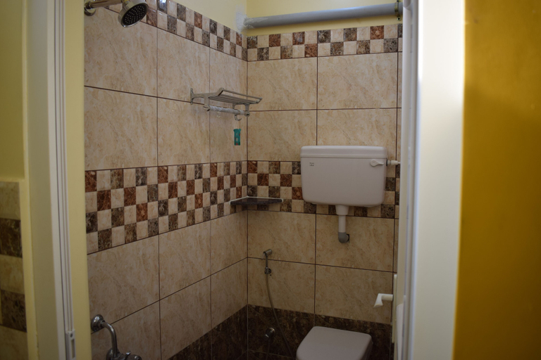 Bathroom 4, Wind Chimes Hotel, Viluppuram
