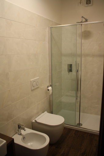 Bathroom 4, Krizman, Trieste