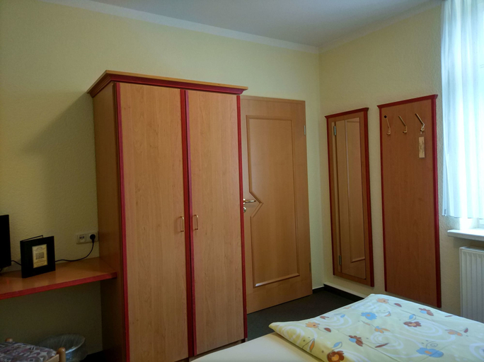 Bedroom 4, Hotel & Pension Müllers Gasthof, Bautzen