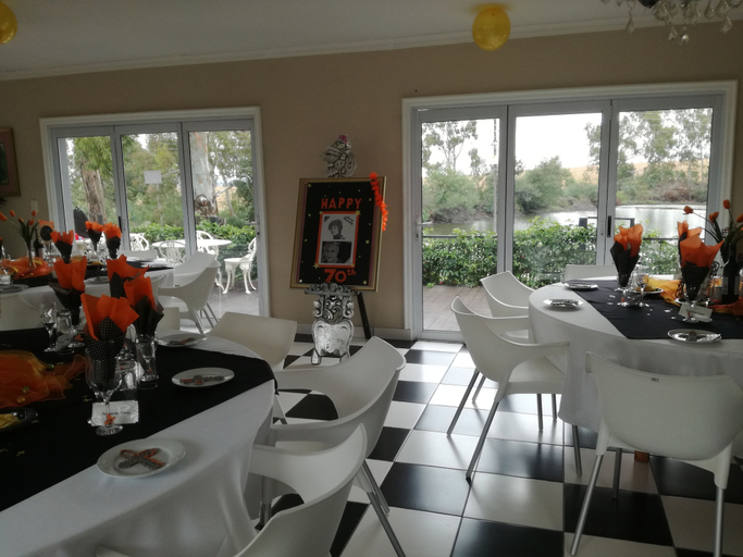 Food & Drinks 4, Bri-Shel Manor, Ekurhuleni