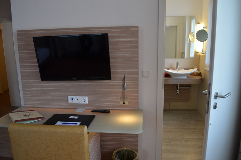 Others 5, Hotel & Restaurant Itzumer Paß, Hildesheim
