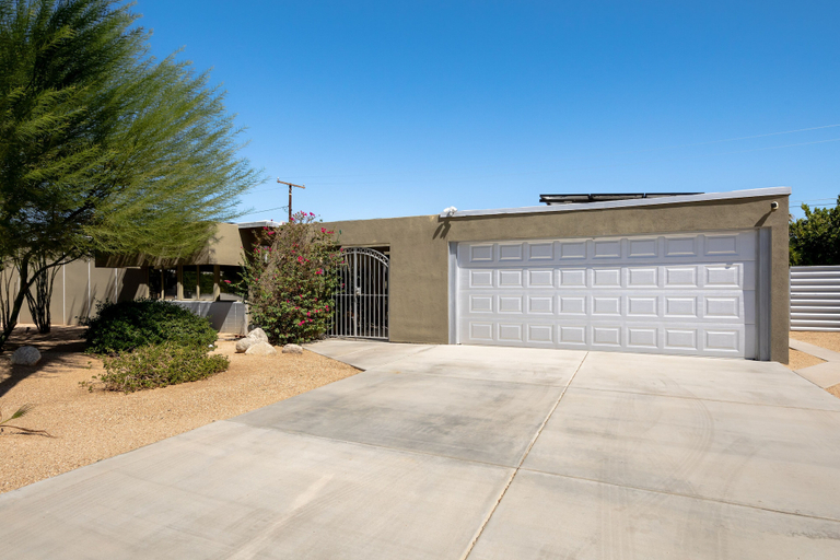 Exterior & Views, Mid Century Ranch - Private Resort-style Pool!, Riverside