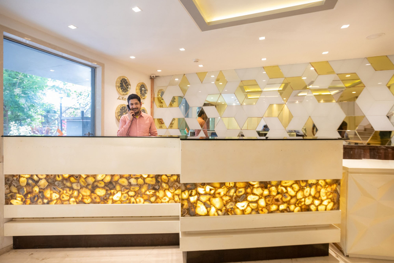 Others 5, Hotel Supreme, Mumbai City