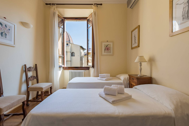 Bedroom 3, Charming 2bed Apt Overlooking Duomo, Florence