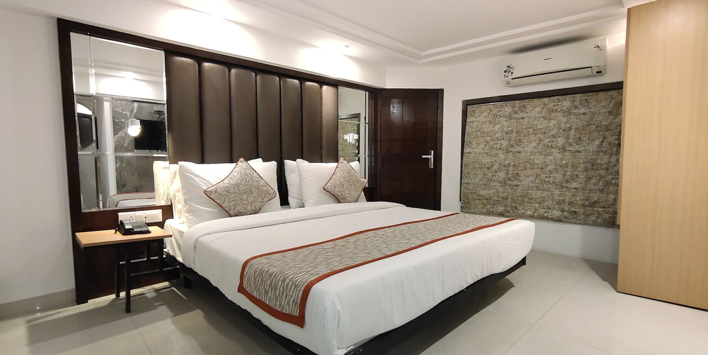 Bedroom 4, Hotel Supreme, Mumbai City