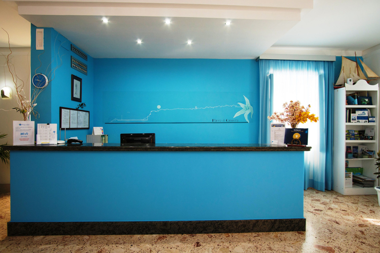 Others 1, Albergo Delfino, Salerno