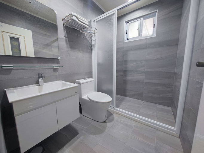 Bathroom 2, Colorful B&B, Pingtung