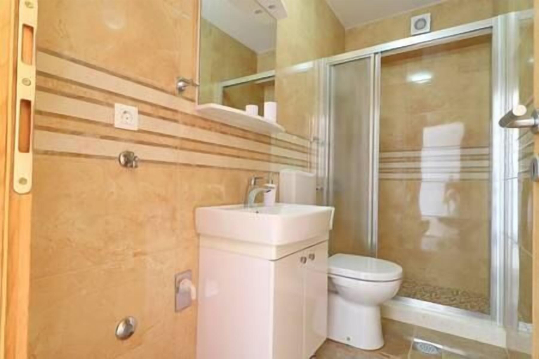 Bathroom 3, Apartments Seafront Silence, Orebić