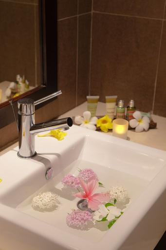 Bathroom 5, Ocean Villas