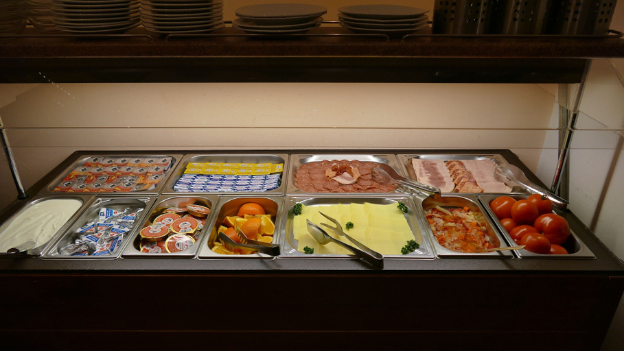 Food & Drinks 4, Hotel Olga, Praha 7