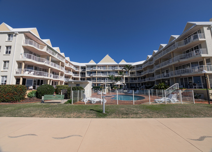 Exterior & Views 2, Crystal Beachfront Apartments, Gold Coast