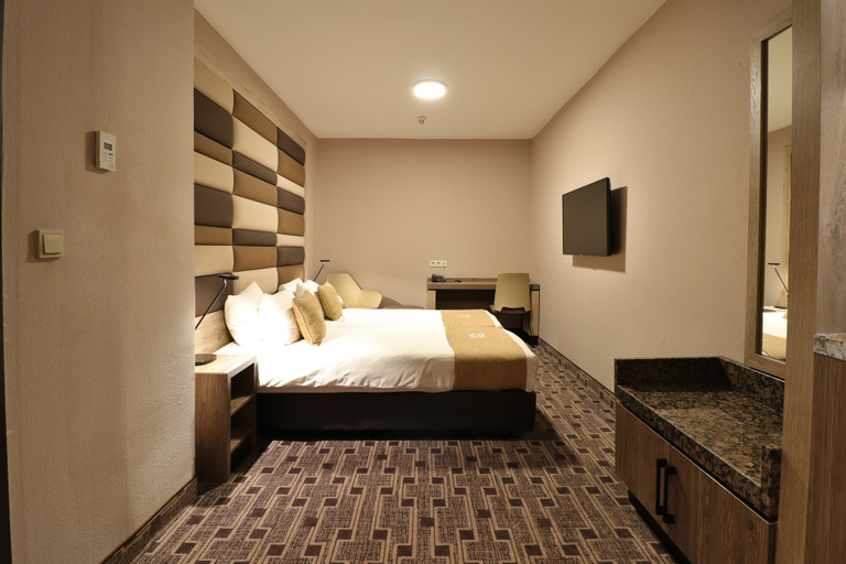 Bedroom 3, XO Hotels Blue Square, Amsterdam