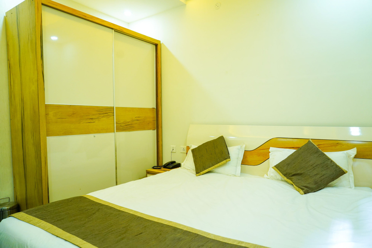 Bedroom 3, Oriental Grand, The Nilgiris