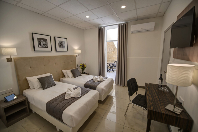 Bedroom 4, Europa Hotel
