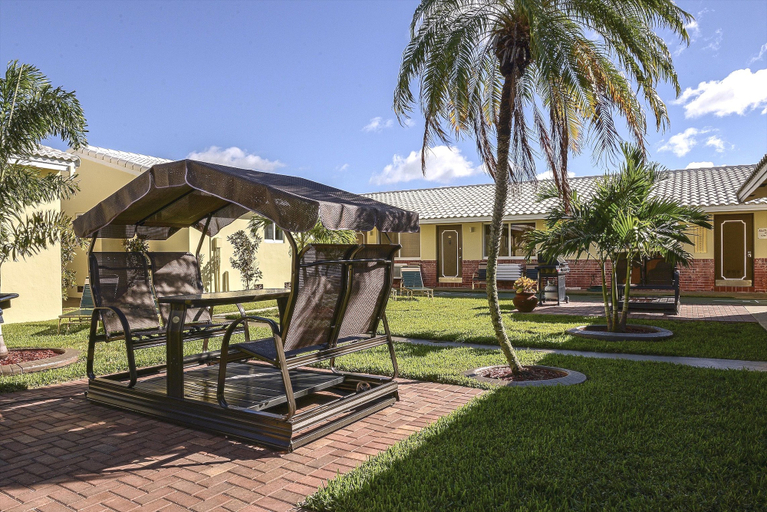 Exterior & Views 1, Shell Motel, Broward