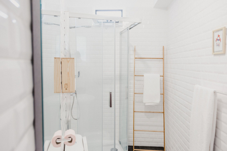 Bathroom 4, Jaca - Hostel, Machico