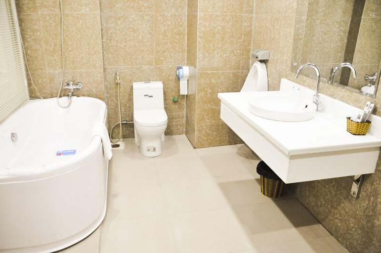 Bathroom 3, Phoenix Hotel, Thanh Hóa City