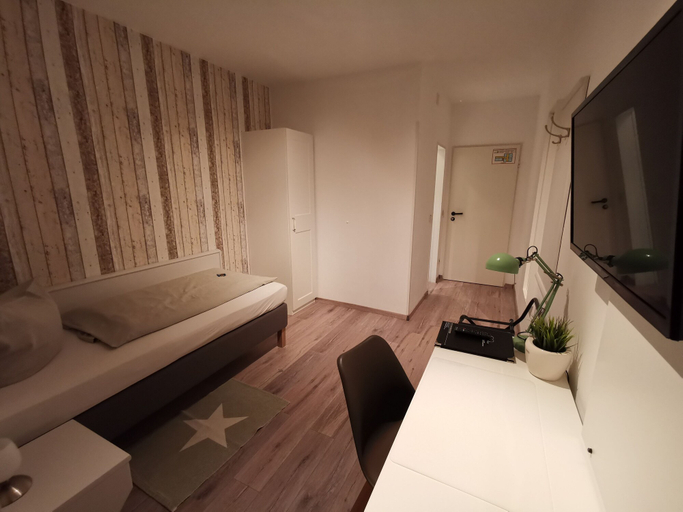 Bedroom 3, Hotel Restaurant Franziska, Straubing