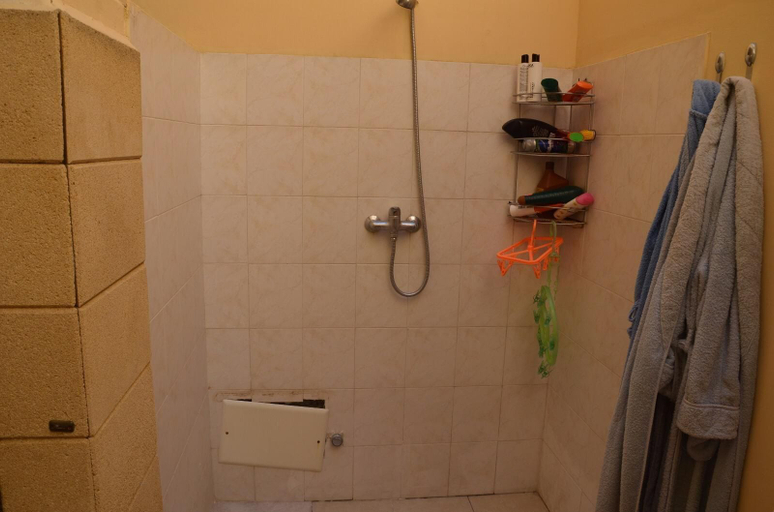 Bathroom 5, Villa Augusta, Lecce
