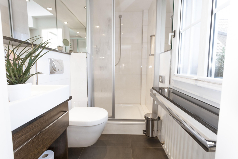 Bathroom 4, Haus Gerbens, Soest