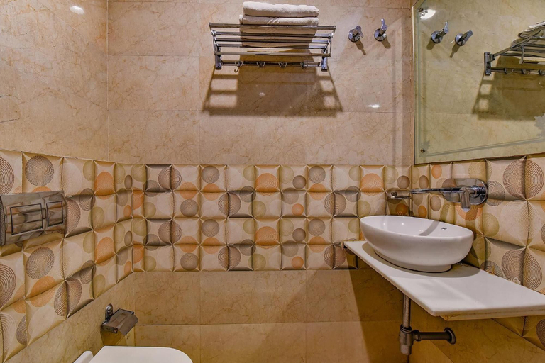 Bathroom 5, Wind Palace hotel, Jaipur