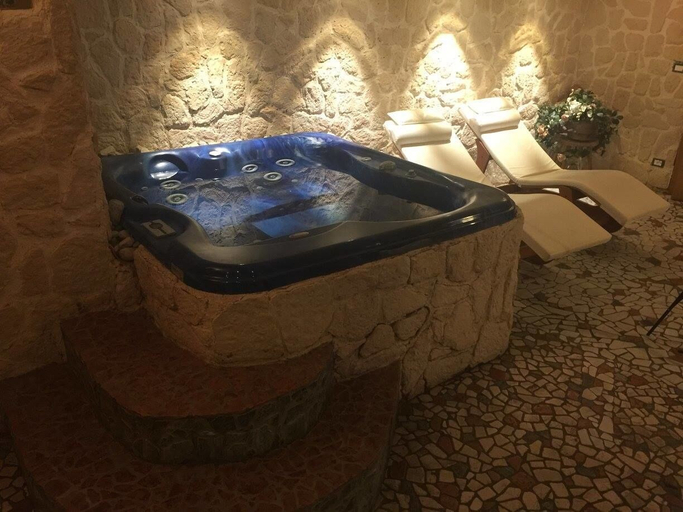 Bathroom 4, Hotel Primiero, Trento