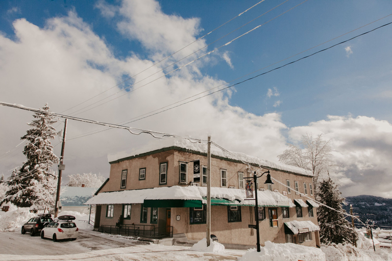 Exterior & Views 2, The Flying Steamshovel Inn, Kootenay Boundary