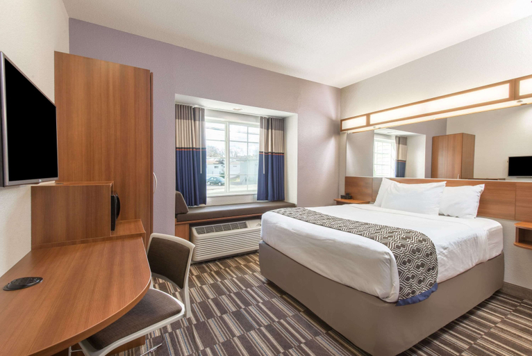 Bedroom 3, Microtel Inn & Suites By Wyndham Cadiz, Harrison