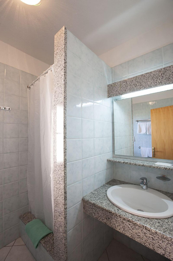 Bathroom 4, Residence Marina Palace, Nuoro