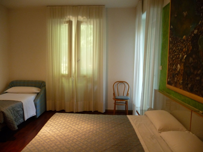 Bedroom 4, Hotel Luna, Brescia