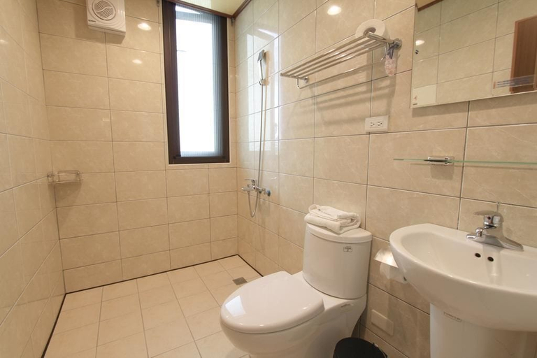 Bathroom 4, LongXing B&B, Penghu