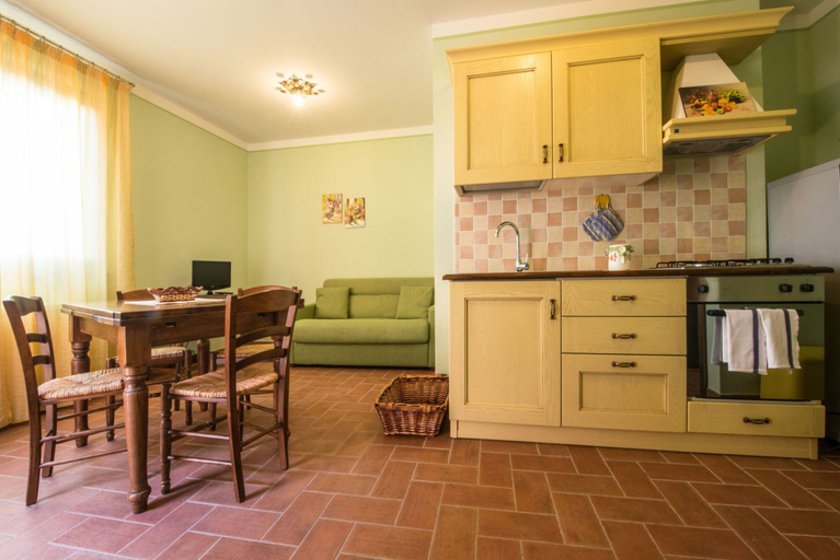 Others 5, Il Borgo sul Lago, Perugia