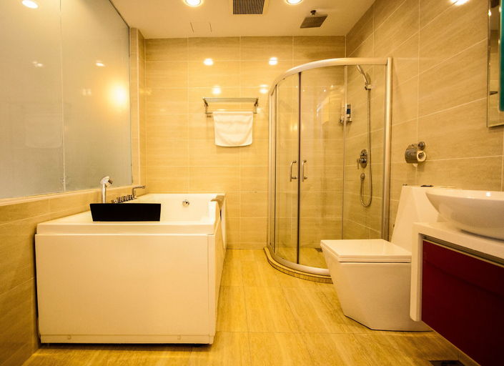 Bathroom 4, Louis Hotel, Larut and Matang
