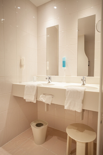 Bathroom 3, Hotel Monaco Zeebrugge Beach, West-Vlaanderen