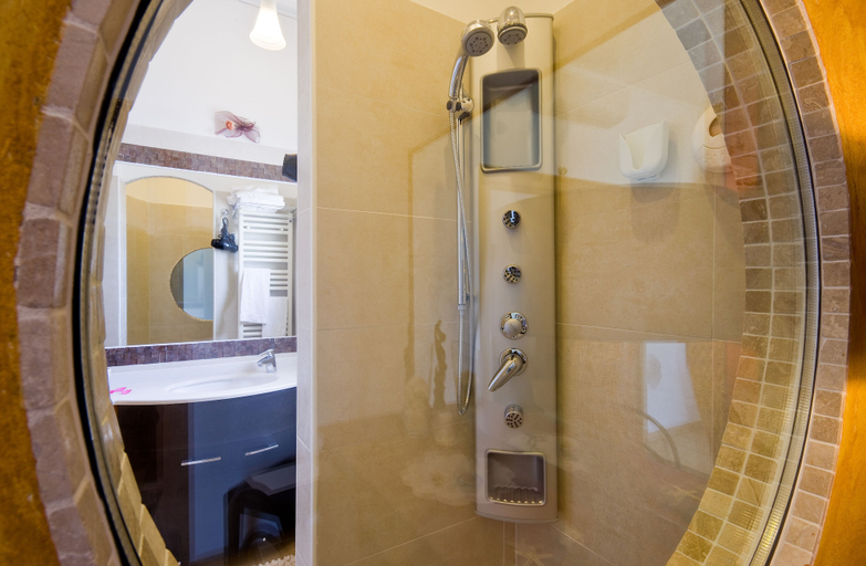 Bathroom 4, Hotel Estate, Rimini