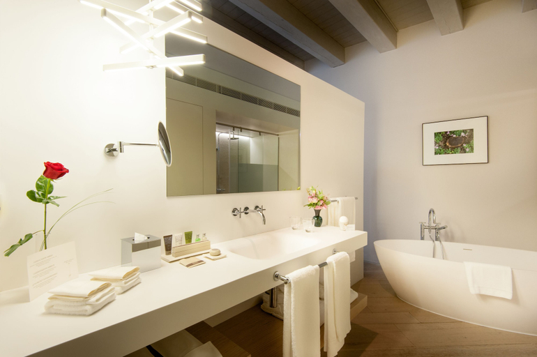 Bathroom 4, Mercer Hotel Barcelona, Barcelona