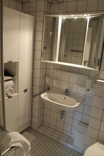 Bathroom 4, Hotel Windthorst, Münster