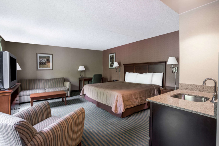 Bedroom 3, Days Inn by Wyndham Westminster, Carroll