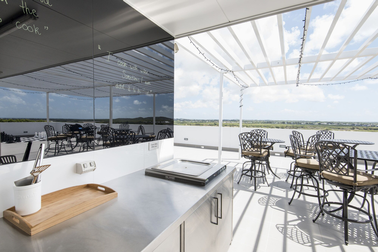 Food & Drinks 5, Riviera Mackay, Mackay - Pt A