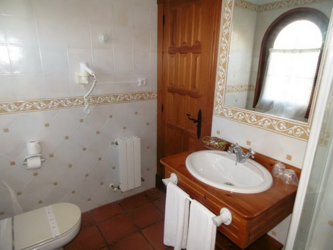 Bathroom 5, Posada La Morena, Cantabria