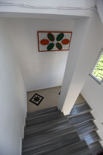 Others 5, Villa Shehu, Sarandës