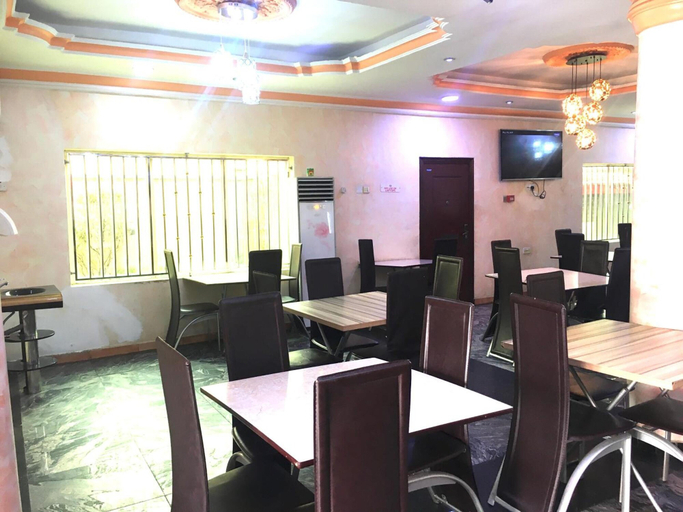 Food & Drinks 5, Sweet Savor Hotels & Suites, Alimosho
