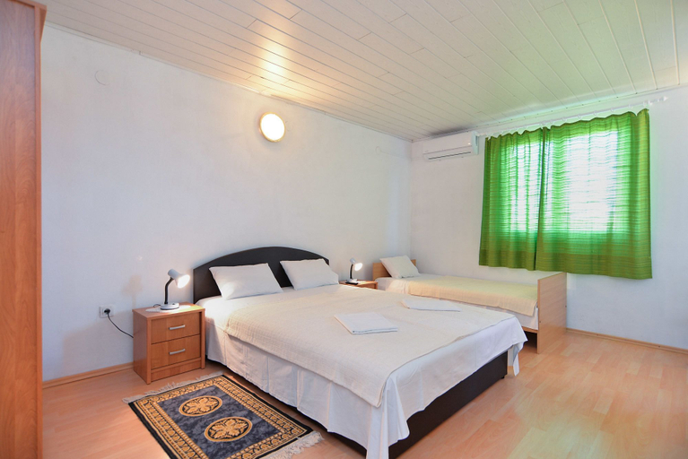 Bedroom 2, Apartment 1631, Fažana