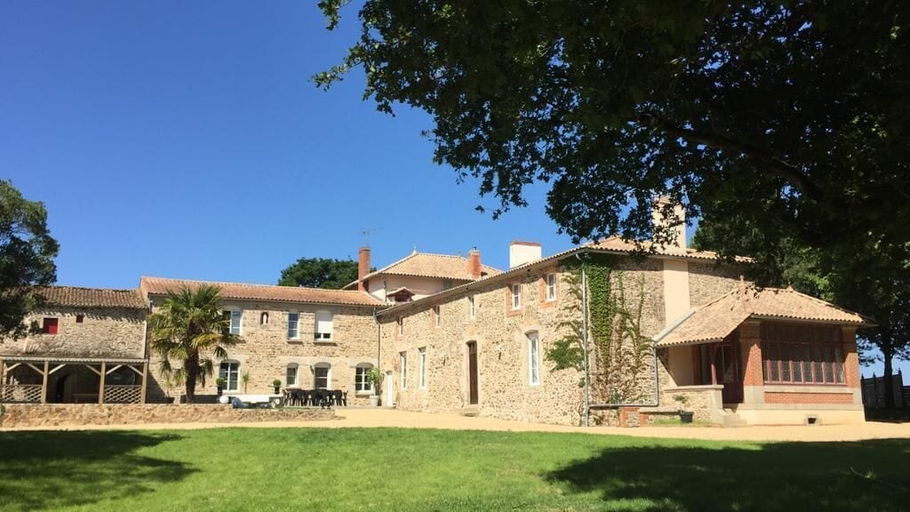 Exterior & Views 2, Logis de la Clartière, Vendée