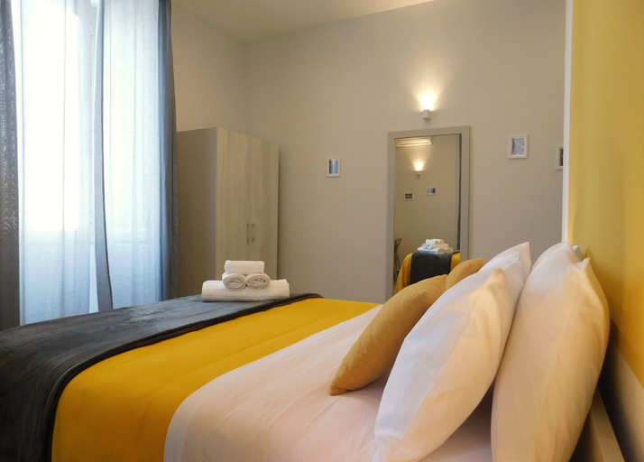 Bedroom 4, Scaramantico Rooms, Napoli